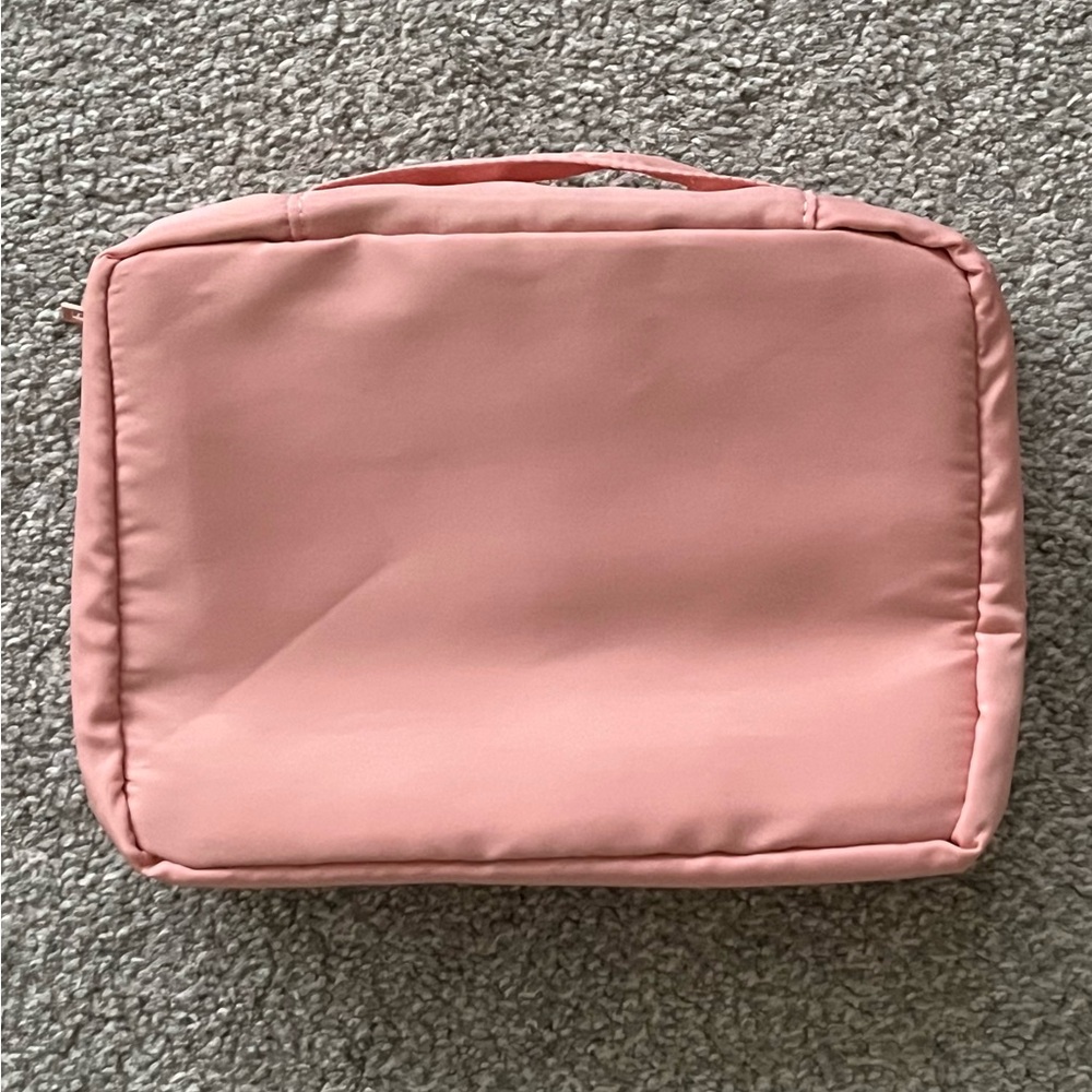 NWOT Travel Bundle. Face Bag for Makeup and Travel Bottle Kit - Picture 4 of 16
